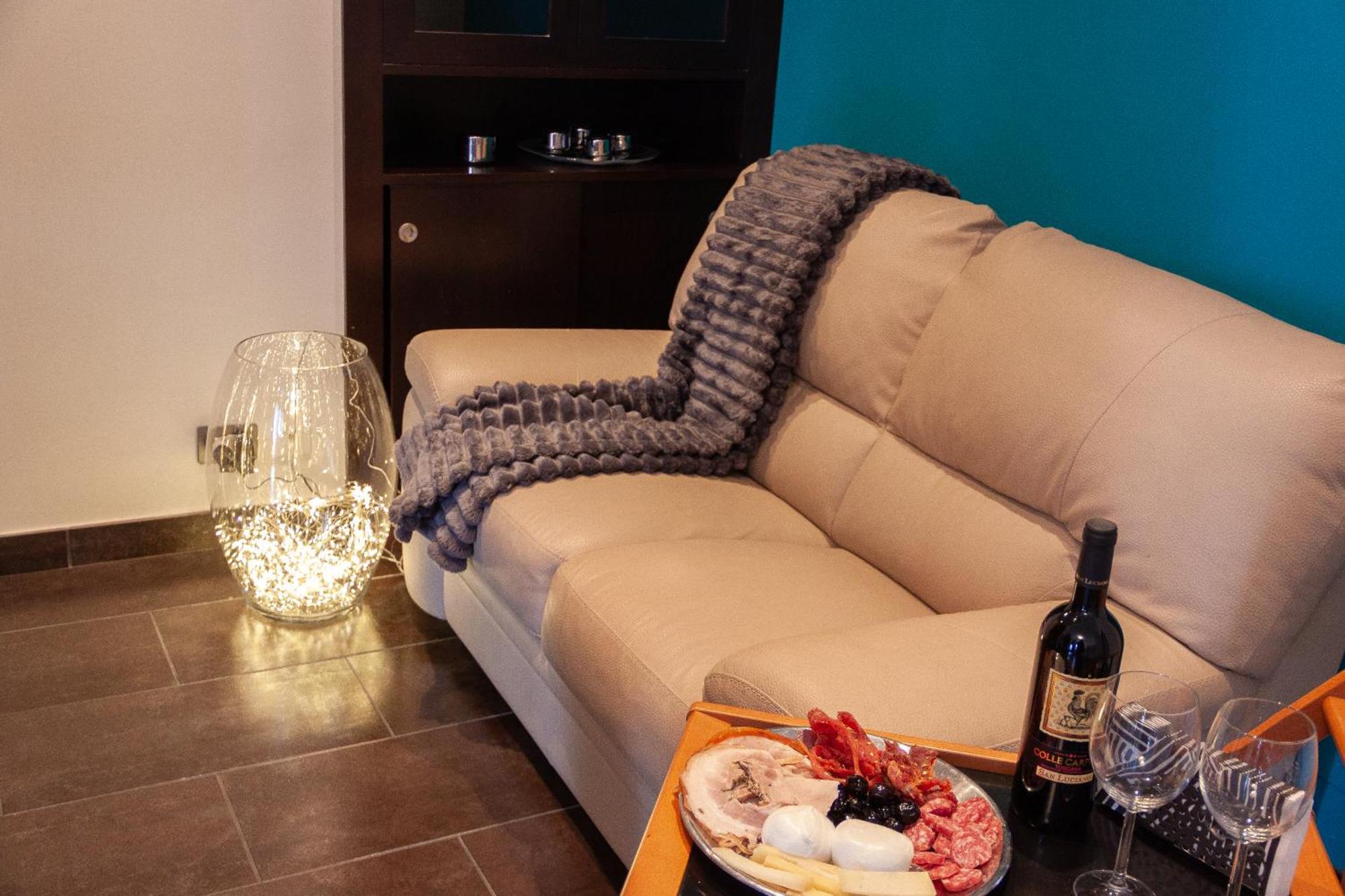 A Casa Di Marco Guesthouse - Apt Di Ciampino E Stazione Per Roma Marino Ngoại thất bức ảnh