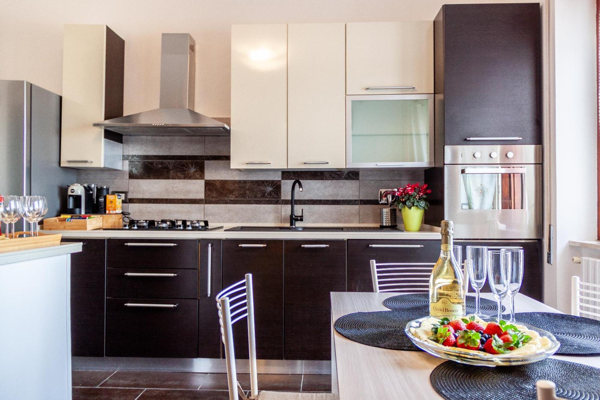 A Casa Di Marco Guesthouse - Apt Di Ciampino E Stazione Per Roma Marino Ngoại thất bức ảnh