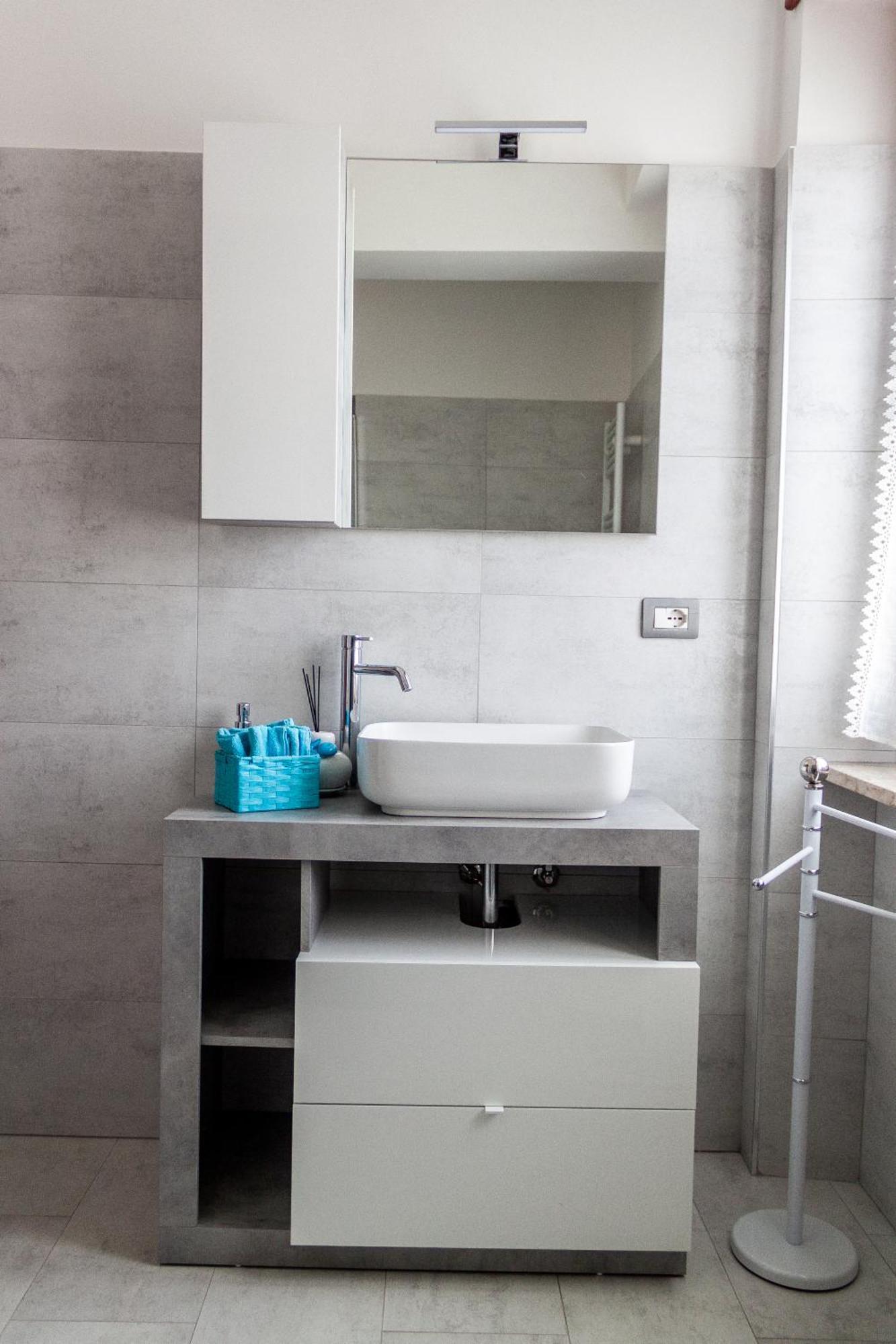 A Casa Di Marco Guesthouse - Apt Di Ciampino E Stazione Per Roma Marino Ngoại thất bức ảnh