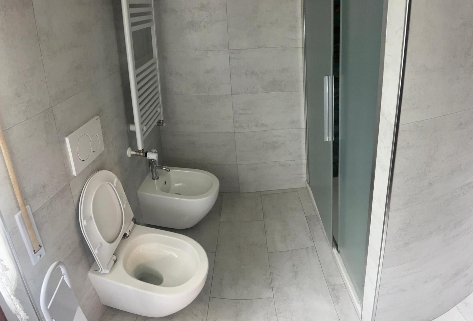A Casa Di Marco Guesthouse - Apt Di Ciampino E Stazione Per Roma Marino Ngoại thất bức ảnh